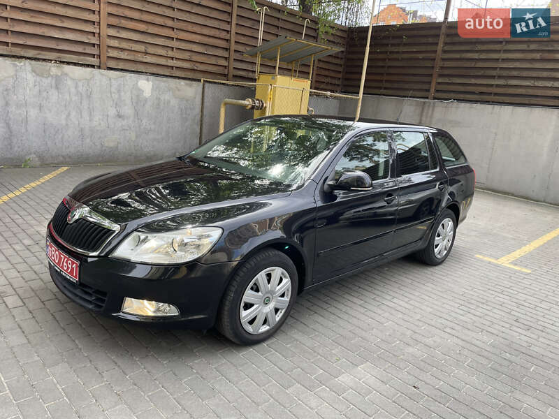 Универсал Skoda Octavia 2009 в 