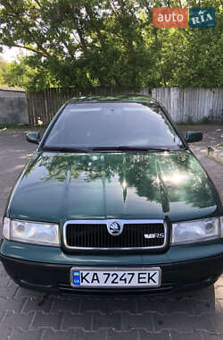 Лифтбек Skoda Octavia 1998 в Киеве
