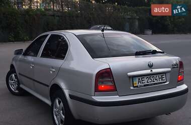 Лифтбек Skoda Octavia 2002 в 