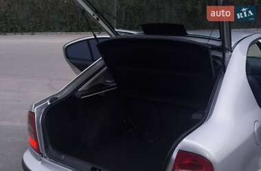 Лифтбек Skoda Octavia 2002 в 