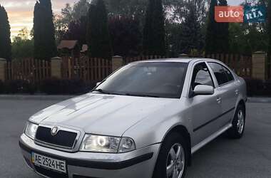 Лифтбек Skoda Octavia 2002 в 
