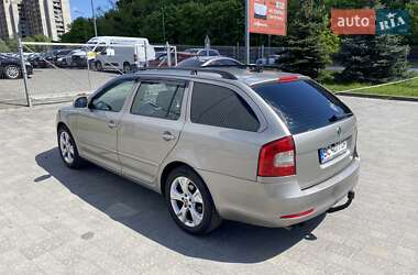 Універсал Skoda Octavia 2010 в 
