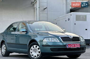 Лифтбек Skoda Octavia 2005 в 