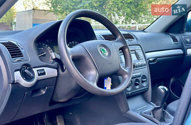 Лифтбек Skoda Octavia 2005 в 