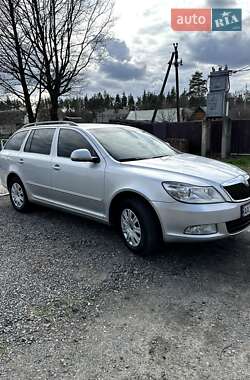 Универсал Skoda Octavia 2012 в Радомышле