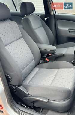 Лифтбек Skoda Octavia 2003 в 