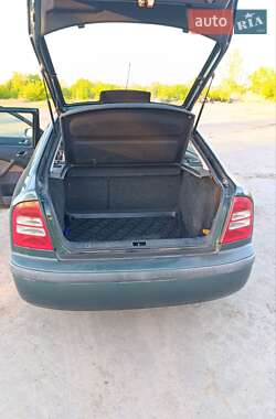 Ліфтбек Skoda Octavia 2001 в 