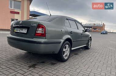 Лифтбек Skoda Octavia 2003 в 
