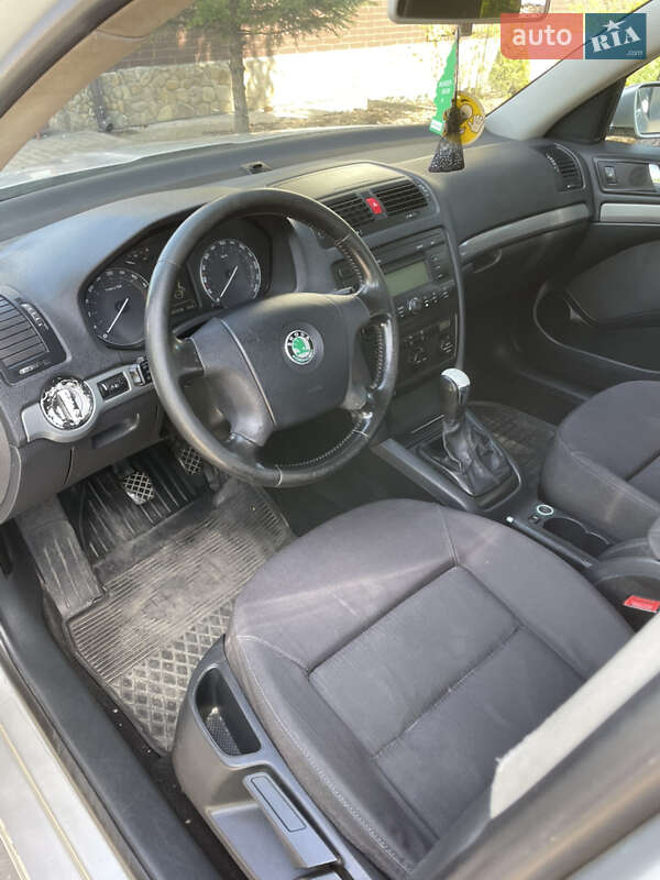 Ліфтбек Skoda Octavia 2005 в Рокитному