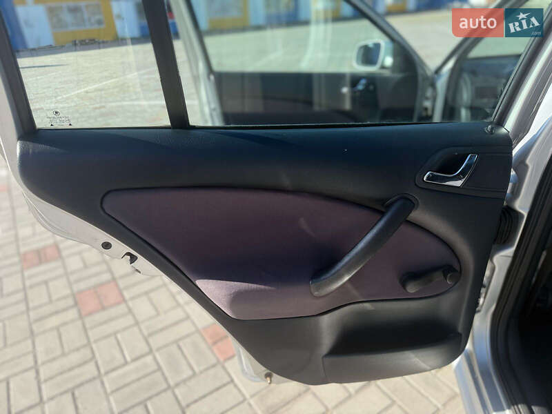 Універсал Skoda Octavia 2001 в Житомирі