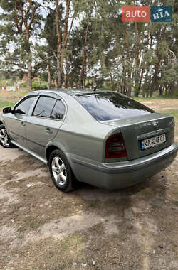 Лифтбек Skoda Octavia 2002 в 