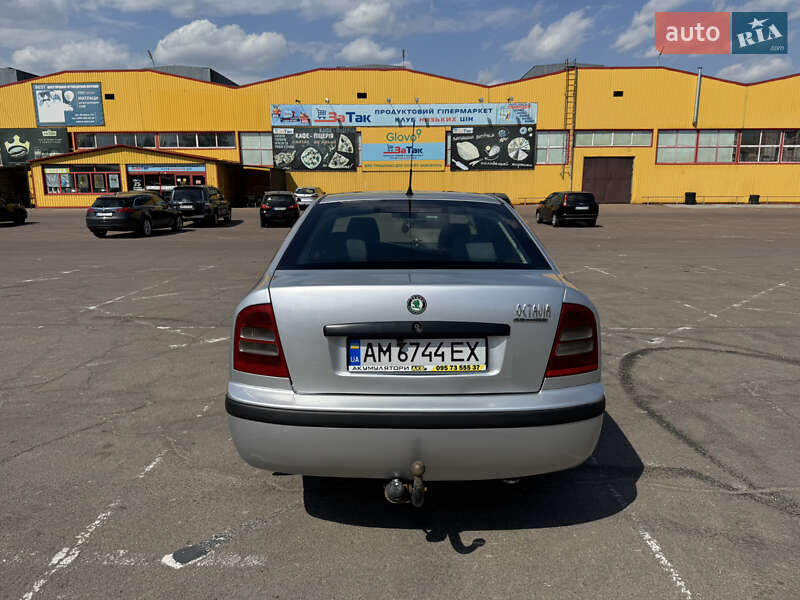 Лифтбек Skoda Octavia 2002 в Житомире
