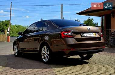 Ліфтбек Skoda Octavia 2019 в 