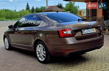 Ліфтбек Skoda Octavia 2019 в 