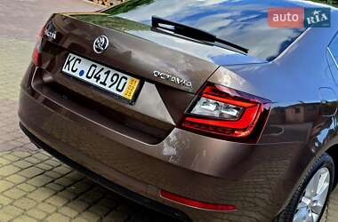 Ліфтбек Skoda Octavia 2019 в 