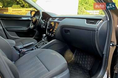 Ліфтбек Skoda Octavia 2019 в 