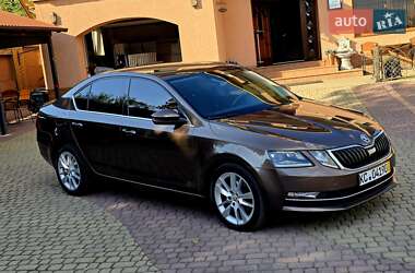 Ліфтбек Skoda Octavia 2019 в 