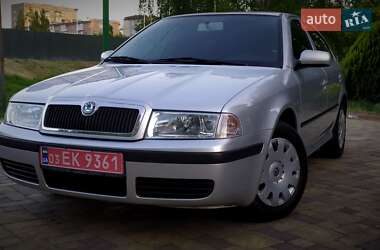 Лифтбек Skoda Octavia 2009 в 