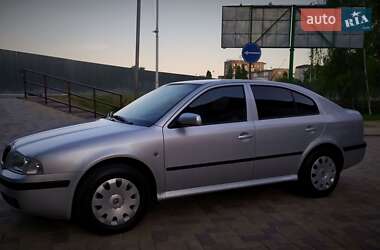 Лифтбек Skoda Octavia 2009 в 