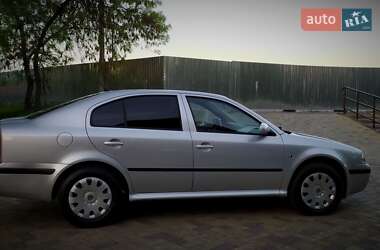 Лифтбек Skoda Octavia 2009 в 