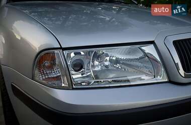 Лифтбек Skoda Octavia 2009 в 