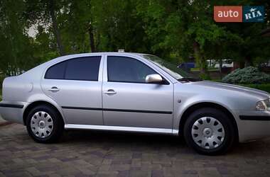 Лифтбек Skoda Octavia 2009 в 