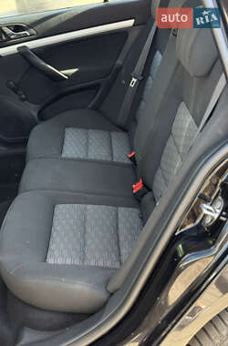 Універсал Skoda Octavia 2010 в 
