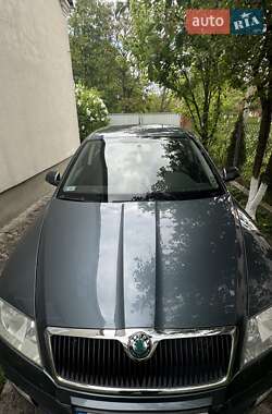 Лифтбек Skoda Octavia 2005 в 
