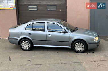 Лифтбек Skoda Octavia 2005 в 