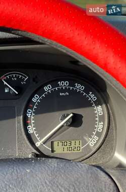 Ліфтбек Skoda Octavia 2001 в 