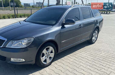 Універсал Skoda Octavia 2011 в Хусті