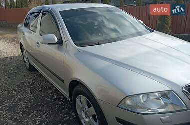 Лифтбек Skoda Octavia 2005 в 