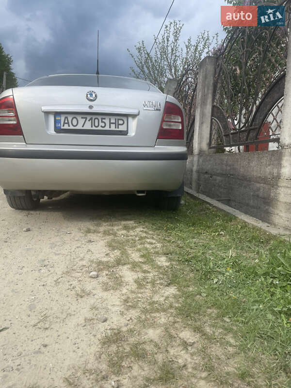 Лифтбек Skoda Octavia 2003 в Рахове фото 3 Лифтбек Skoda Octavia 2003 в Рахове