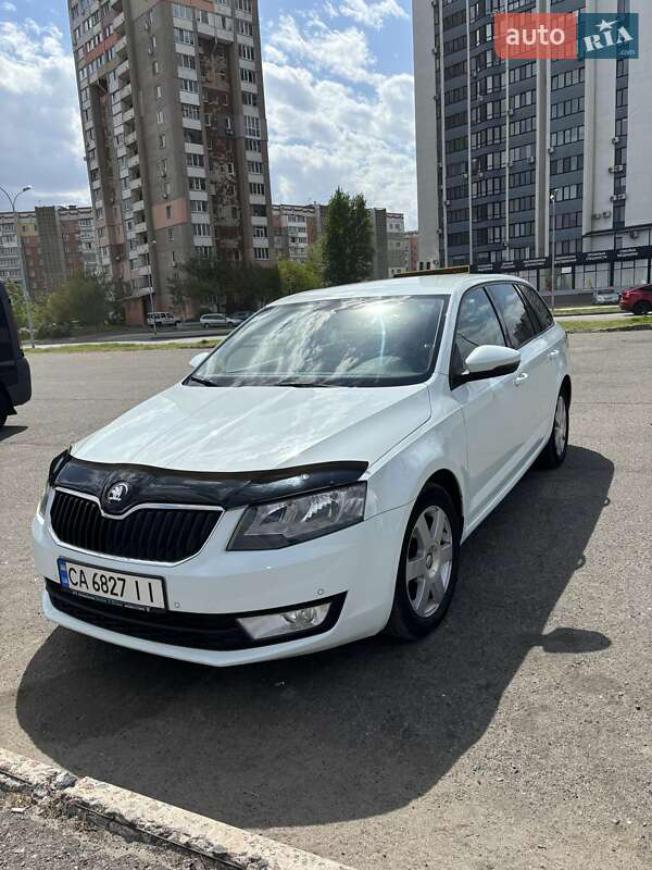 Універсал Skoda Octavia 2015 в Черкасах