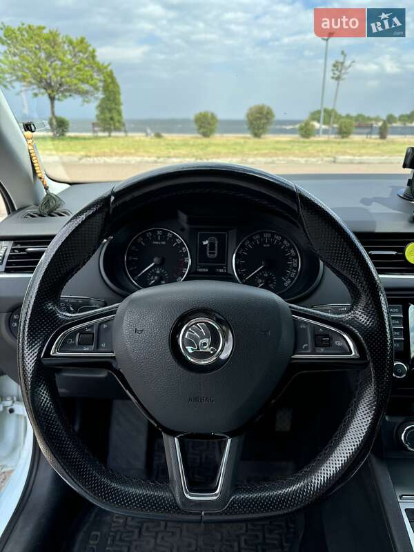 Універсал Skoda Octavia 2015 в Черкасах