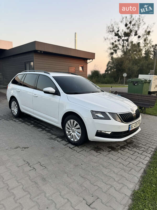 Универсал Skoda Octavia 2017 в Львове