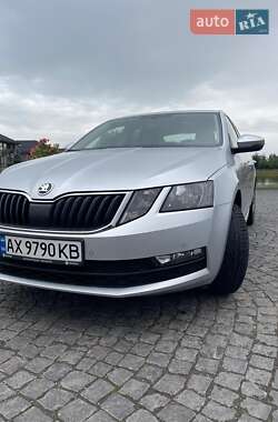 Ліфтбек Skoda Octavia 2017 в Ізюмі