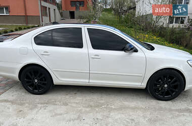 Лифтбек Skoda Octavia 2009 в 