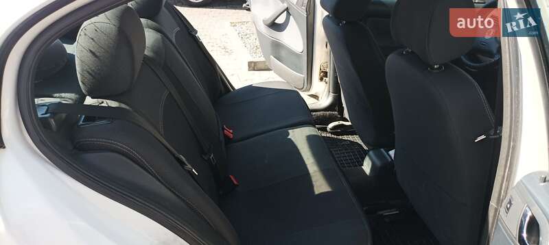 Ліфтбек Skoda Octavia 2006 в Обухові