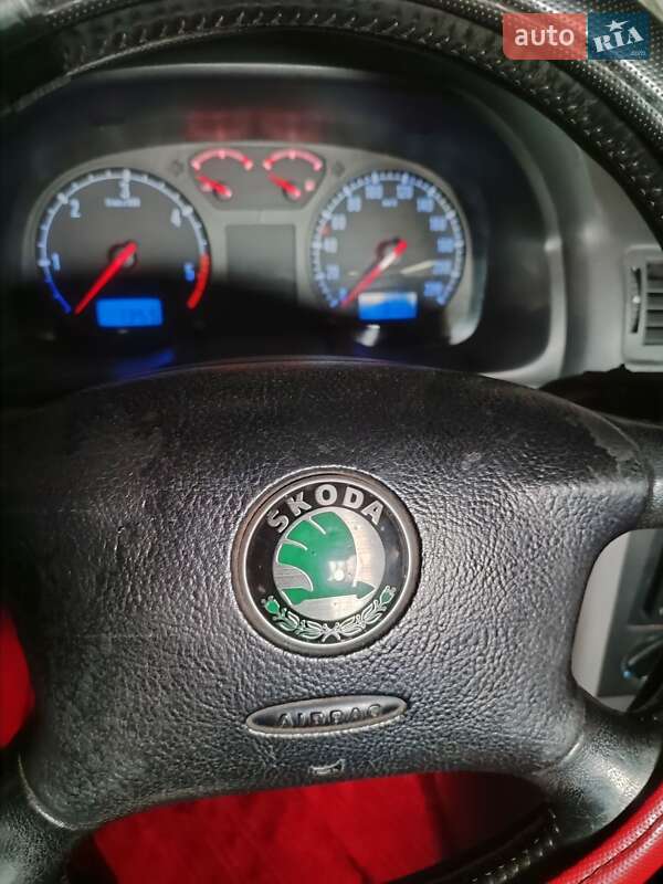 Универсал Skoda Octavia 2000 в Жовкве