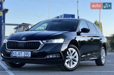 Универсал Skoda Octavia 2022 в Дубно