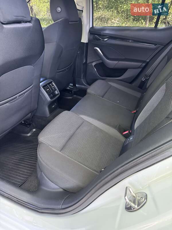 Лифтбек Skoda Octavia 2020 в Киеве