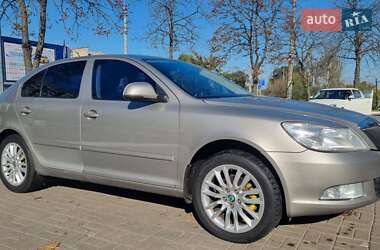 Лифтбек Skoda Octavia 2010 в 