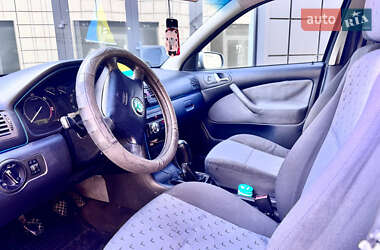 Универсал Skoda Octavia 2001 в 