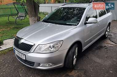 Универсал Skoda Octavia 2011 в Карловке