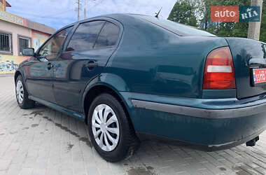 Лифтбек Skoda Octavia 1999 в 