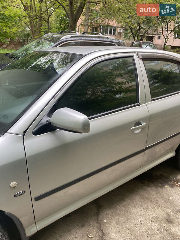 Ліфтбек Skoda Octavia 2002 в Івано-Франківську