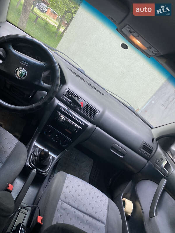 Ліфтбек Skoda Octavia 2002 в Івано-Франківську