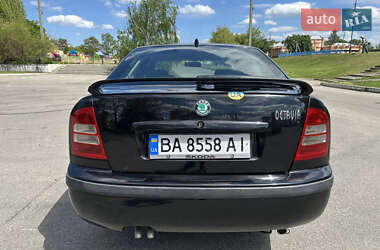 Лифтбек Skoda Octavia 2006 в 