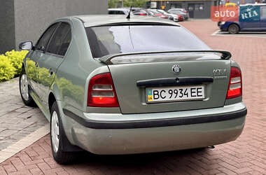 Лифтбек Skoda Octavia 2002 в 